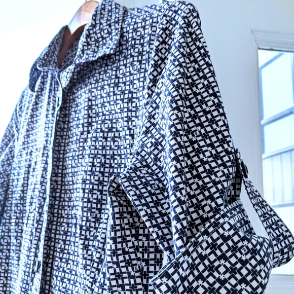 Vintage Dresses & Skirts - Cotton Blue and White Printed Dress. Pockets! Small.